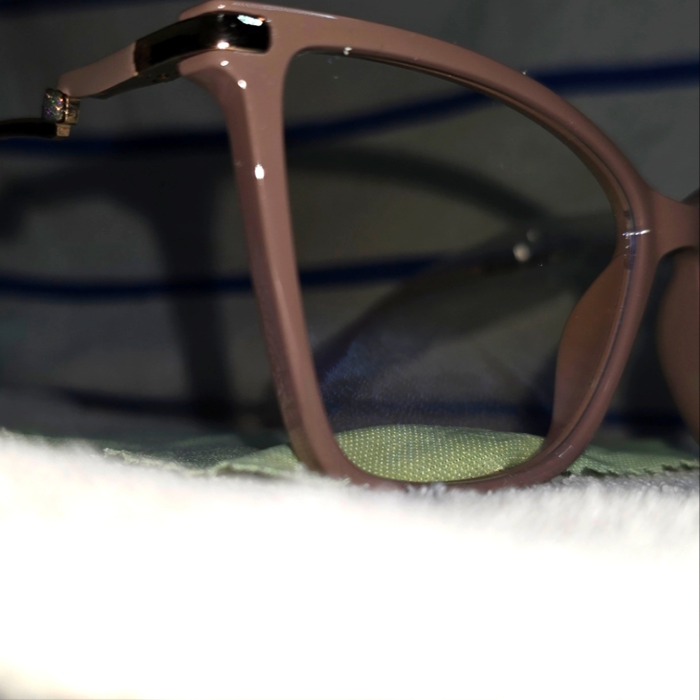 Glasses - Picture 9 of 15